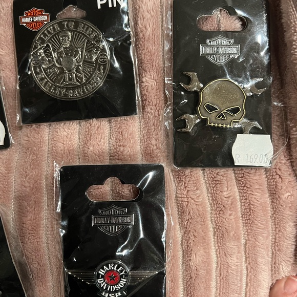 Harley Davidson Pins - Picture 2 of 5